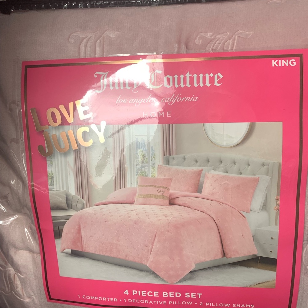 Juicy Couture Pink Comforter Set king pink Logos